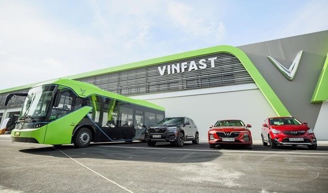 An electric bus and some electric cars of Vinfast (Source: Vinfast)