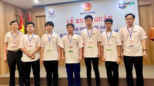 The Vietnamese students claim five medals at the International Physics Olympiad (IPhO) 2022 hosted by Switzerland from July 10 – 17. (Photo: VNA)