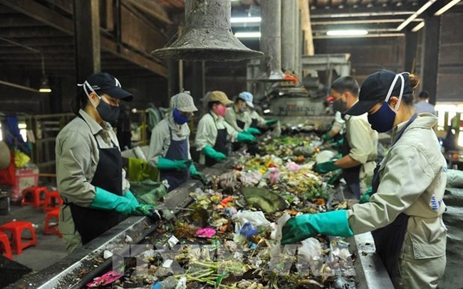 96% of urban household wastes to be safely processed in 2023. - Illustrative image (Photo:VNA)