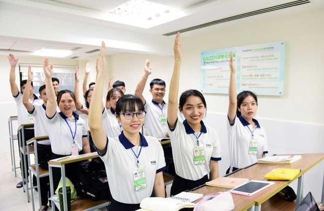 A training class for workers who want to work abroad. (Photo: tuoitre.vn)
