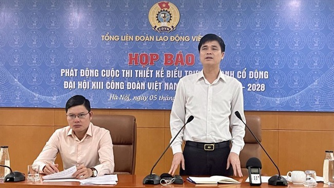 VGCL Vice President Ngo Duy Hieu speaks at the press conference.