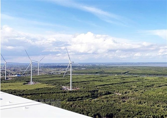 Wind turbines in a coastal area of the Mekong Delta province of Soc Trang (Photo: VNA)