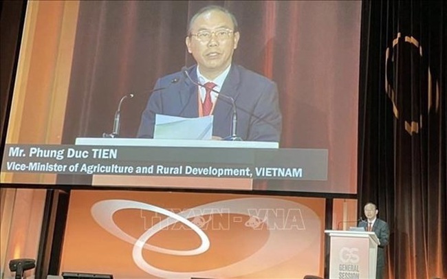 Deputy Minister of Agriculture and Rural Development Phung Duc Tien speaks at the 90th General Session of the World Assembly of Delegates of the World Organisation for Animal Health. (Photo: VNA)