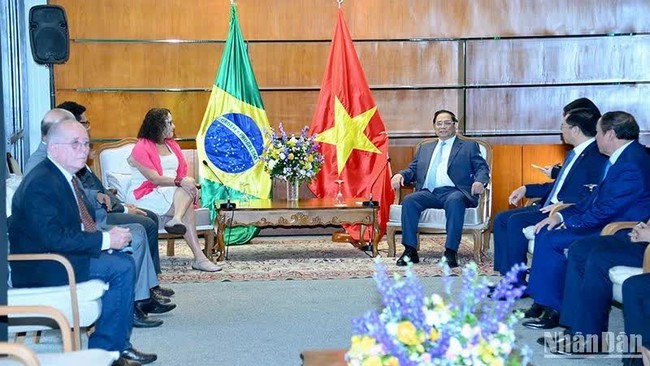 PM Pham Minh Chinh hosts a reception for President of the Communist Party of Brazil Luciana Santos (Photo: NDO)