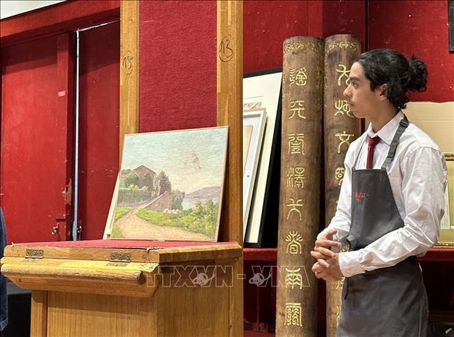 King Ham Nghi's paintings auctioned in France. (Photo: VNA)