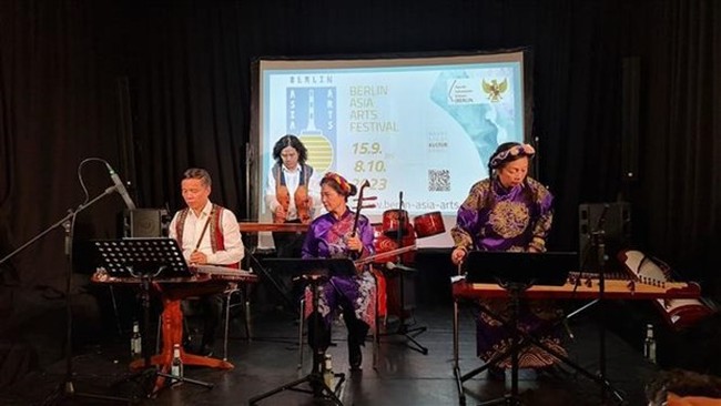Vietnamese artists perform at Berlin Asian Arts Festival, Germany (Photo: VNA)