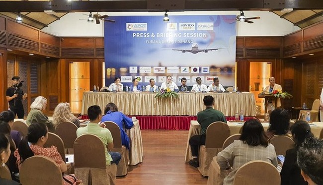 An overview of the Asia Pacific Onboard Travel (APOT) Forum 2023's press conference. (Photo: VNA)