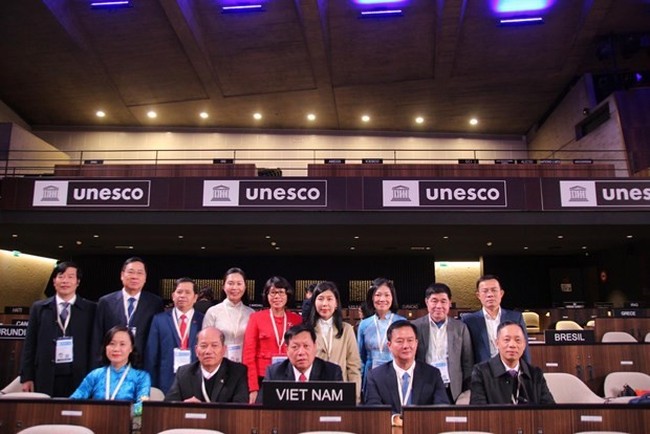 The Vietnamese delegation to the event. (Photo: VNA)