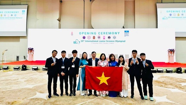 Hanoi students win six medals at the International Junoir Science Olympiad.