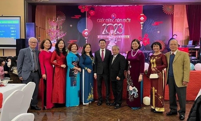 Vietnamese people in Slovakia celebrate Lunar New Year festival. (Photo: VNA)