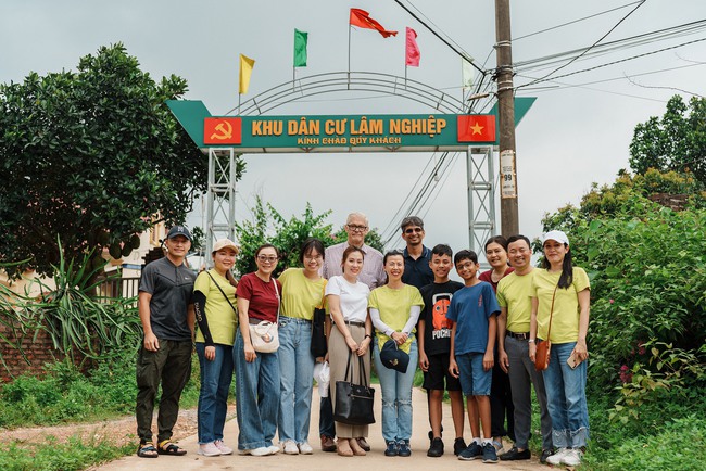 Diageo Vietnam  has donated 40 water purifiers to households in 4 communes Nam Son, Hong Ky, Tan Hung, Tan Dan in Hanoi