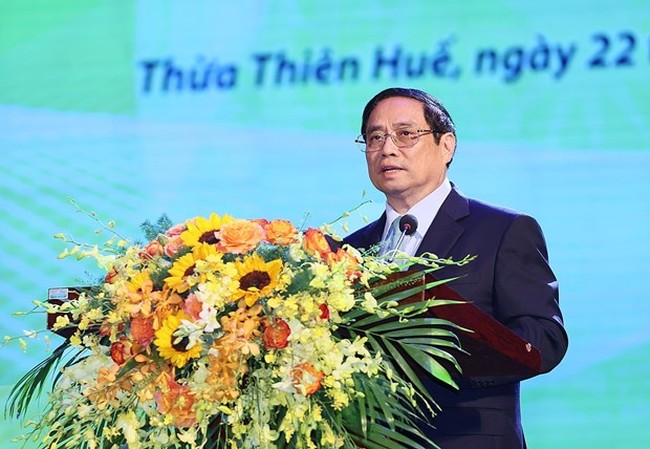 PM Pham Minh Chinh speaks at the meeting with revolution contributors from nationwide in Thua Thien-Hue province on July 22. (Photo: VNA)