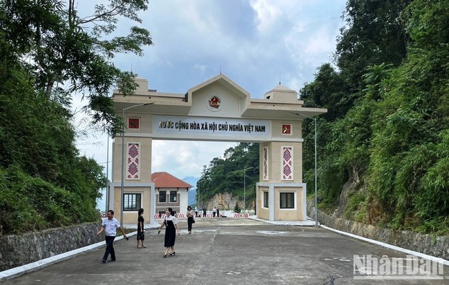 Muong Khuong Border Gate. (Photo: NDO)