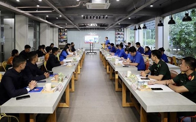 The working session between the Ho Chi Minh Communist Youth Union (HCMYU)'s chapter in HCM City and delegation of the Indian National Cadet Corps.(Photo: VNA)