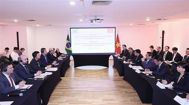 An overview of the meeting between Prime Minister Pham Minh Chinh and Brazilian businesses. (Photo: VNA)