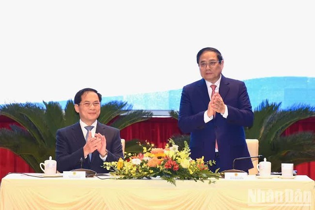 PM Pham Minh Chinh attends the conference. (Photo: NDO)