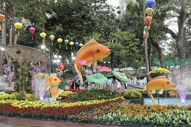 The 44th spring flower festival kicks off at Tao Dan Park in Ho Chi Minh City on February 6 evening. (Photo: VNA)