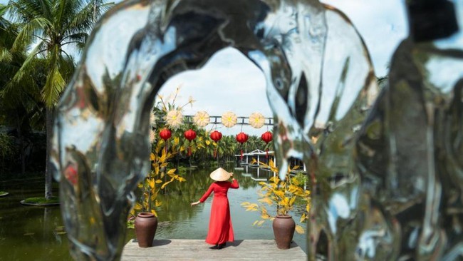 Tet at Four Seasons Resort The Nam Hai is a celebration where the vibrant colors of joy and the serenity of tradition come together in perfect harmony.