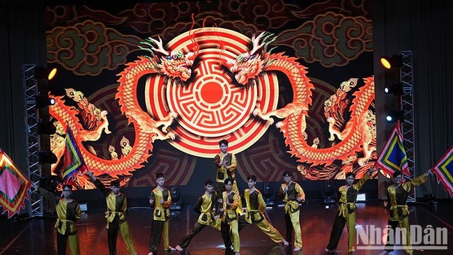 A performance of Vietnamese martial arts at the programme (Photo: NDO)