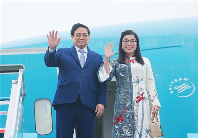 Prime Minister Pham Minh Chinh and his spouse Le Thi Bich Tran. (Photo: VNA)
