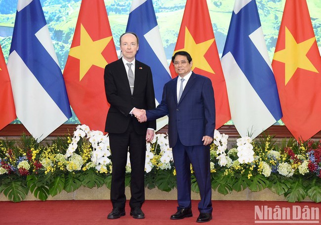 PM Pham Minh Chinh and Speaker of the Parliament of Finland Jussi Halla-aho. (Photo: NDO)