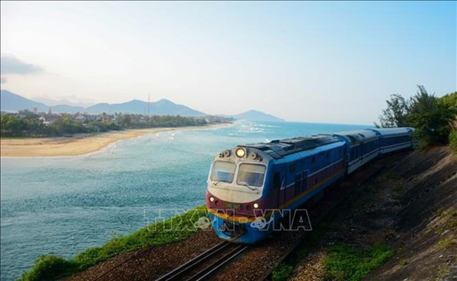 The railway service is expected to offer an impressive journey for tourists. (Photo: VNA)