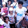 Vietnam-US Friendship Association club teaches free English to poor children
