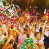 'Full moon night festival' attracts nearly 1000 children in Hue