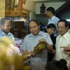 PM Phuc inspects food safety in HCM City