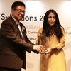 Designer Minh Hanh receives ASEAN Selection 2016 Award