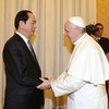 Pope Francis welcomes Vietnamese president