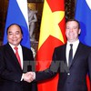 PM urges further financial co-operation with Russia