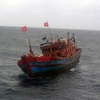 8 fishermen rescued