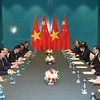 Prime Minister Nguyen Xuan Phuc meets Chinese Prime Minister