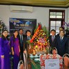 Thua Thien - Hue provincial authorities extend Xmas wishes