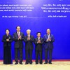 Vietnamese leaders given Laos awards