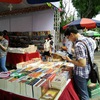 4th annual Vietnam book day program kicks off in Thong Nhat park