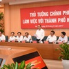 Prime Minister works with Hanoi leaders