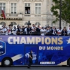 French fans give hero welcome to 'Les Bleus' World Cup champions