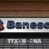 Venezuela arrests 11 top executives at leading bank Banesco