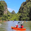 Kayaking service rolls out new way to discover Trang An complex