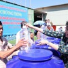 Bến Tre residents supply fresh water to households affected by saltwater intrusion