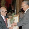 President Nguyen Xuan Phuc commemorates leading professor