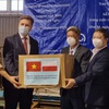 Vietnam receives medical supplies and equipment from Poland