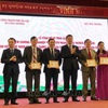 Hanoi artisans, outstanding rural industrial products 2021 honoured
