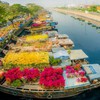 Spring flower market 'on the wharf under the boat' kicks off