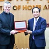 Vietnamese deputy minister hosts Vatican official