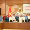 NA Chairman meets former leaders of Ca Mau province
