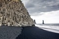 https://vtv1.mediacdn.vn/thumb_w/630/2015/iceland-is-famous-for-its-black-sand-beaches-1426157241070.jpg