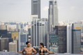 https://vtv1.mediacdn.vn/thumb_w/630/2015/its-most-famous-for-its-rooftop-pool-which-overlooks-the-city-from-the-57th-floor-1425493234162.jpg
